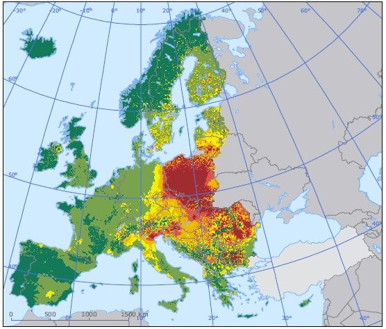 Ważone populacyjnie stężenie benzo[a]pirenu w Europie w 2012 roku