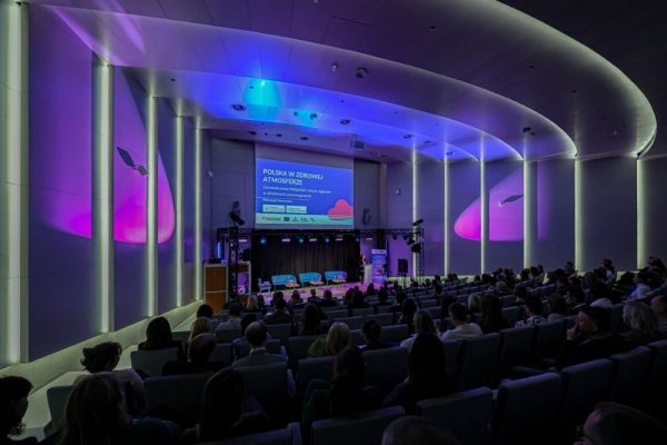 otwarcie konferencji - widoczna sala z uczestnikami